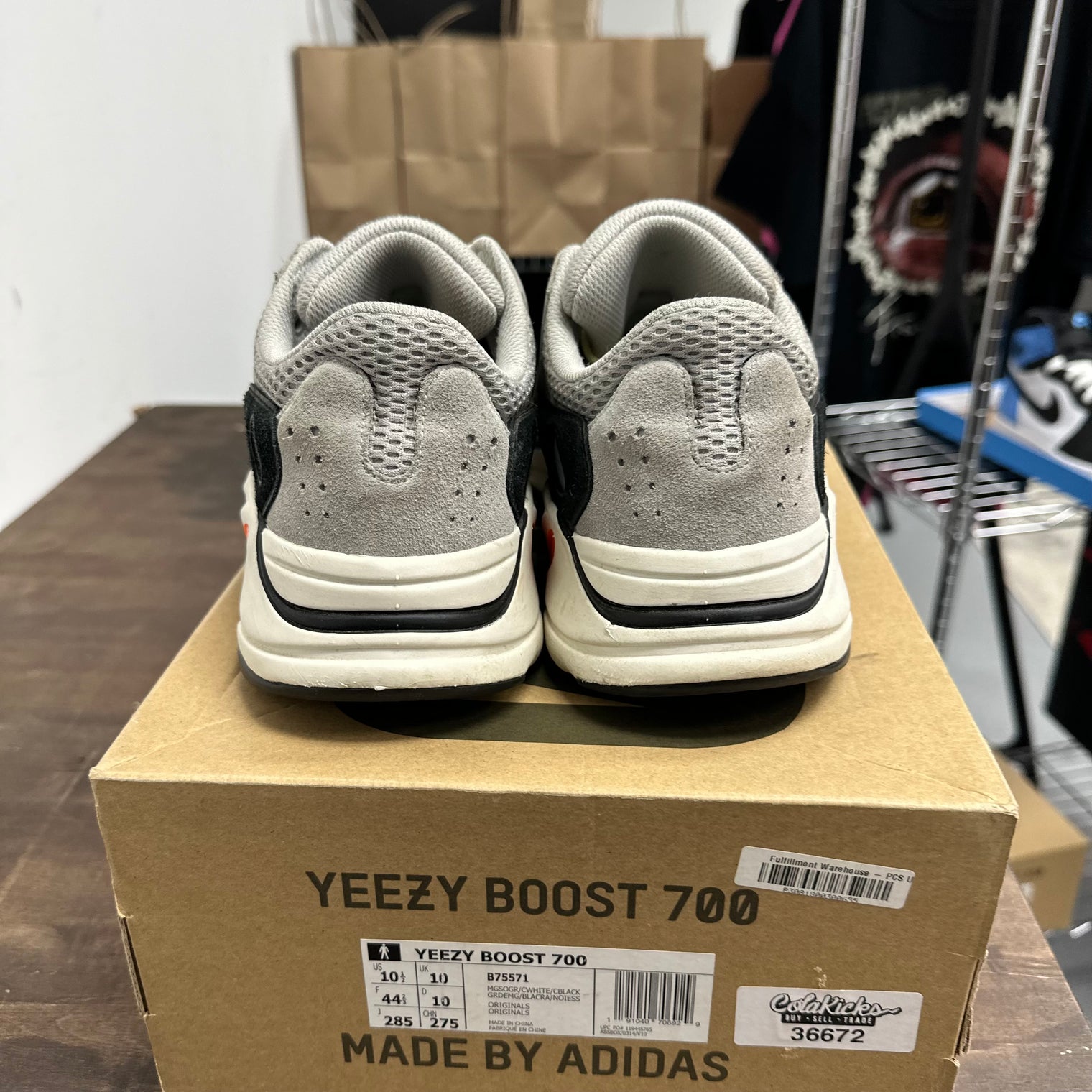 Wave Runner Yeezy 700 (USED)
