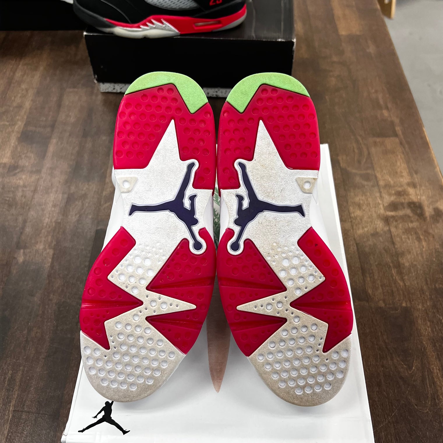 Hare Jordan 6 (USED)