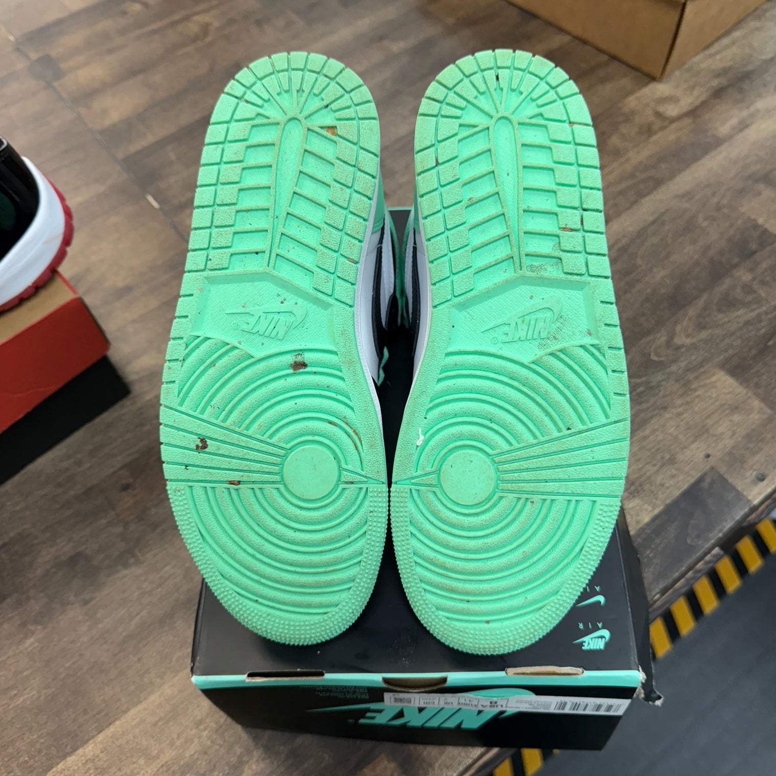 Green Glow Jordan 1 High (USED,No Lid)