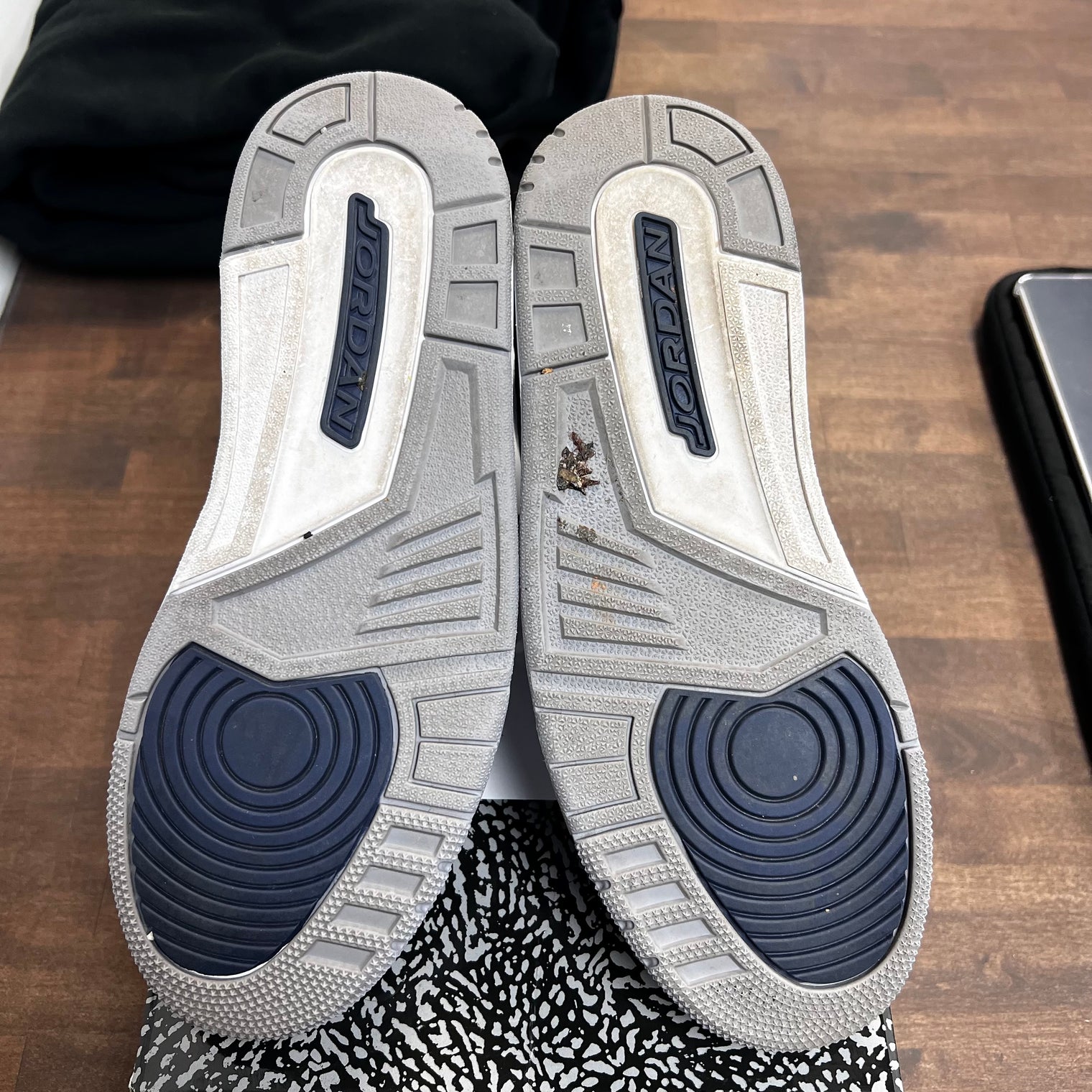 Midnight Navy Jordan 3 (USED)