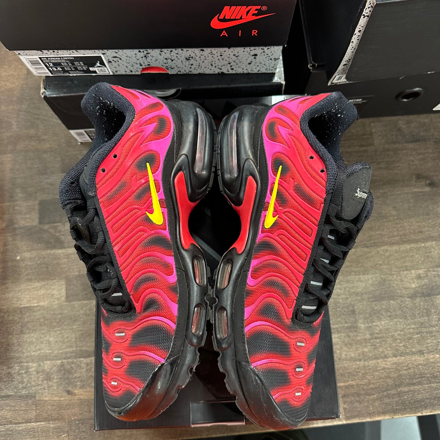 Nike Air Max Plus Supreme University Red (US 9.5) (USED)