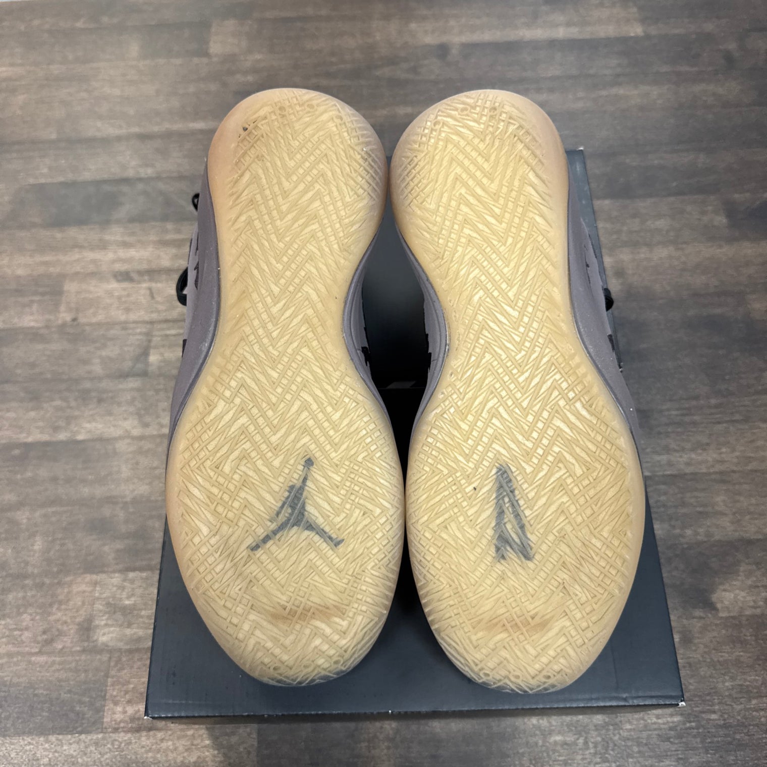Jordan 39 A Ma Maniere While You Were Sleeping (USED)