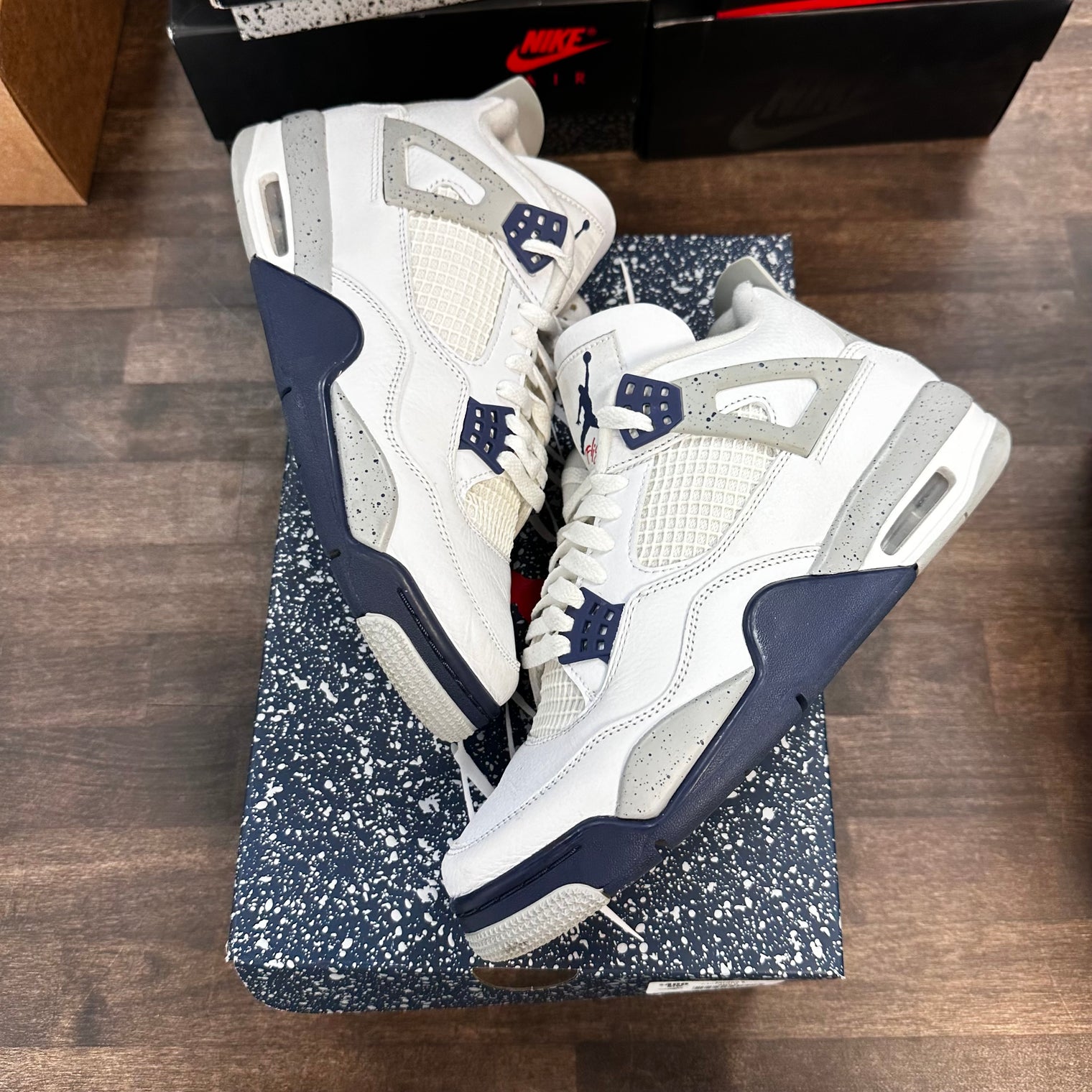 Midnight Navy Jordan 4 (USED)
