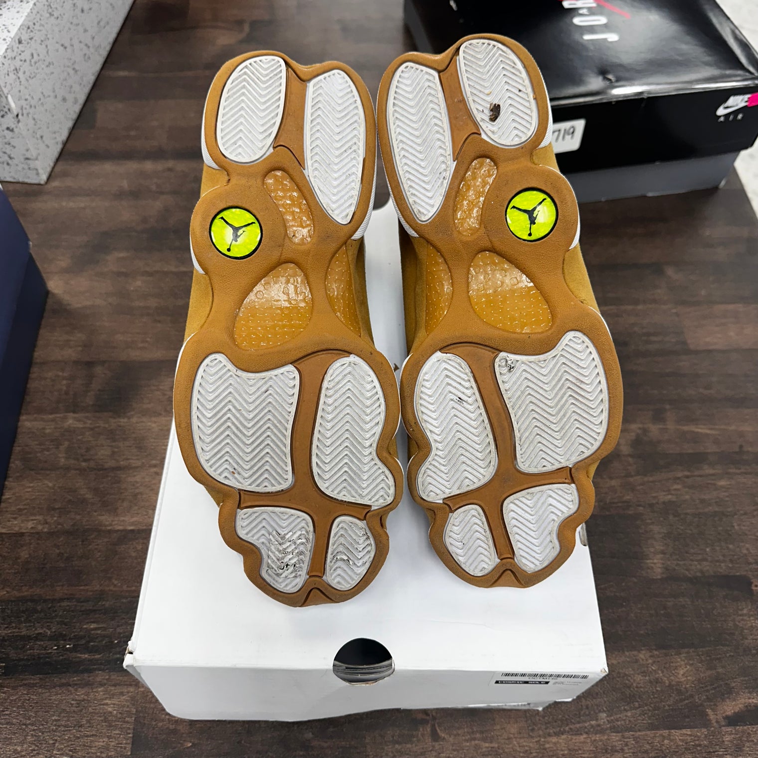 Wheat Jordan 13 (USED)