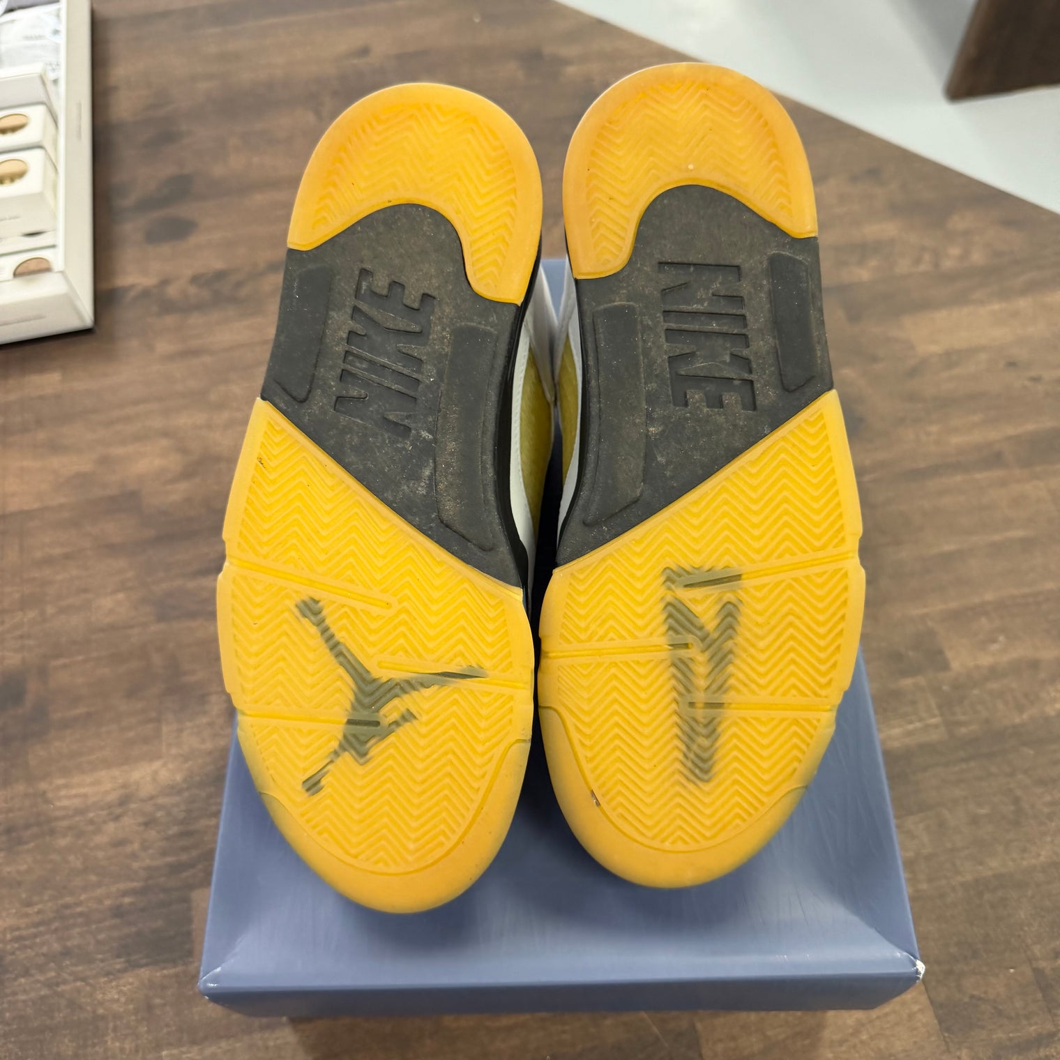 Dawn A Ma Maniere Jordan 5 Retro (W) (USED)