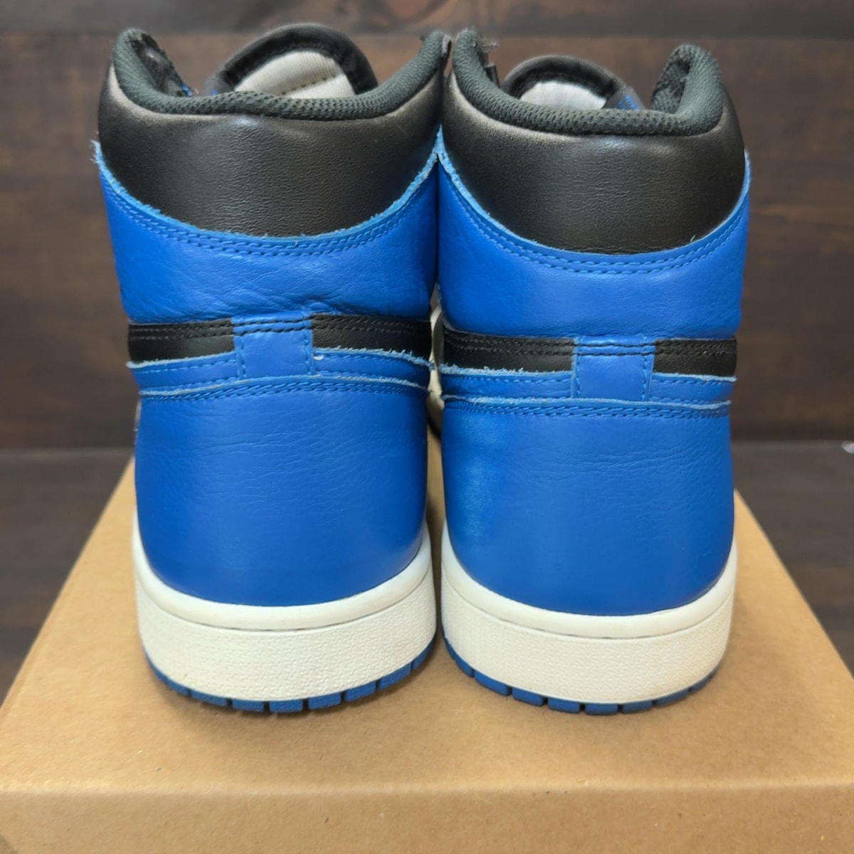 Jordan 1 Retro Royal (2017) Size 10 (Pre-Owned) - Image 5