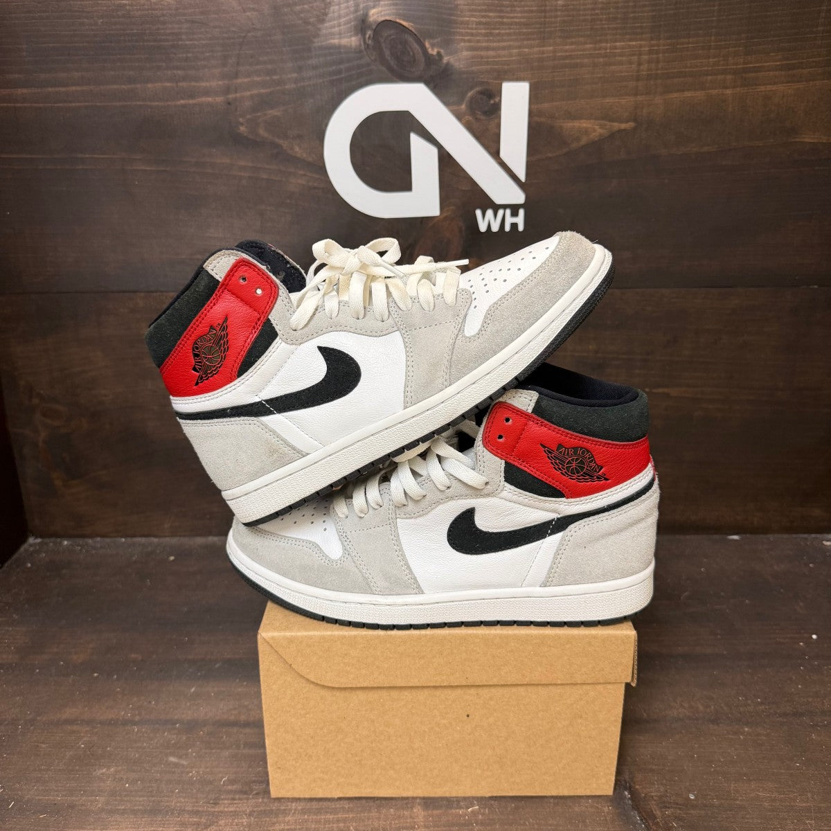 Jordan 1 Retro High Light Smoke Grey Size 8 (Pre-Owned) - Image 1