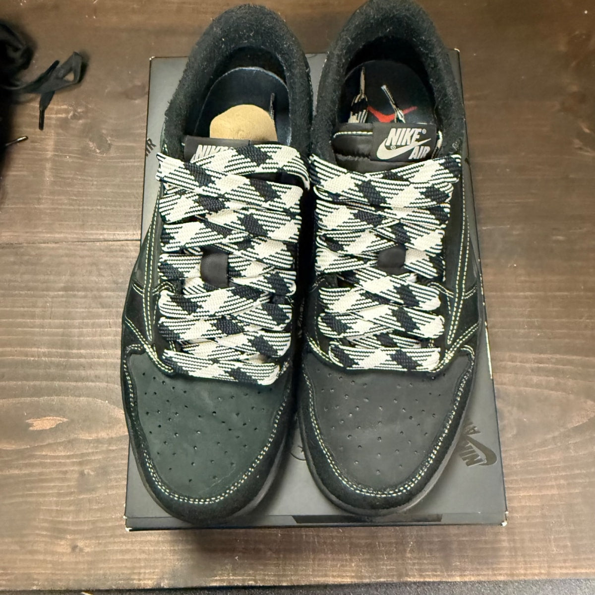 Jordan 1 Retro Low OG SP Travis Scott Black Phantom - Image 3