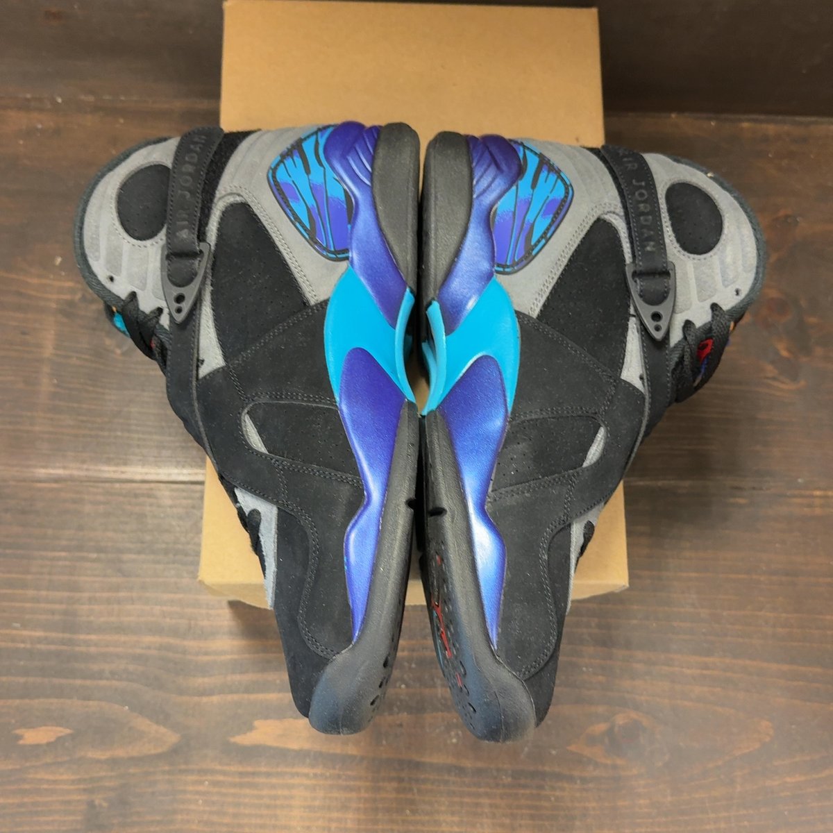 Jordan 8 Retro Aqua (2025) Size 11 (Pre-Owned) - aux