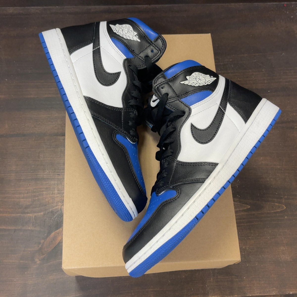 Jordan 1 Retro High Royal Toe Size 9.5 (Pre-Owned) - Image 2