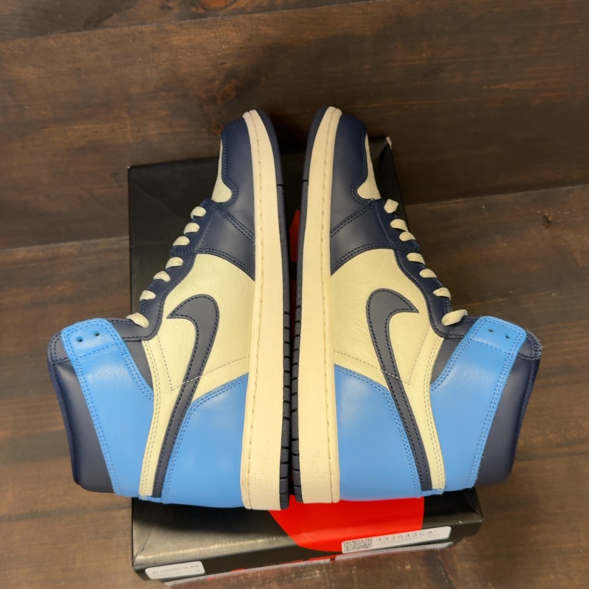 Jordan 1 Retro High Obsidian - Image 5
