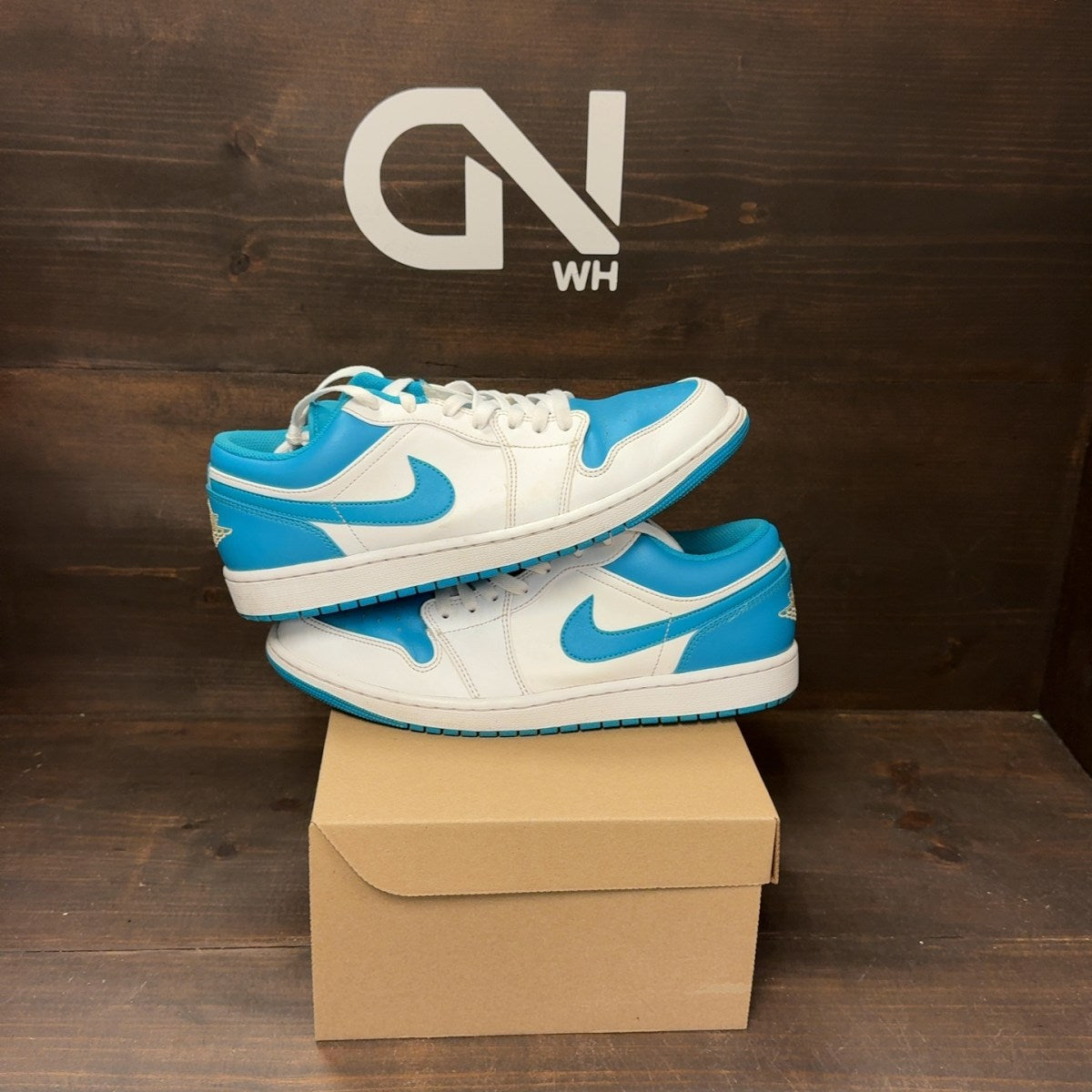 Jordan 1 Low Aquatone Size 11.5 (Pre-Owned) - Image 1