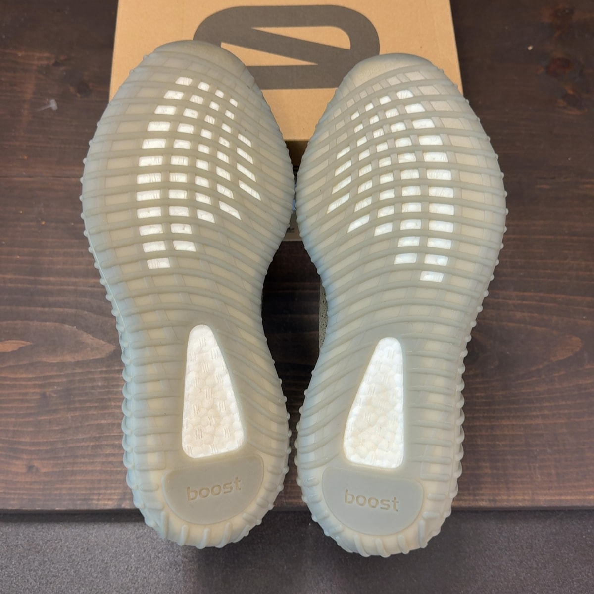 adidas Yeezy Boost 350 V2 Granite - Image 8
