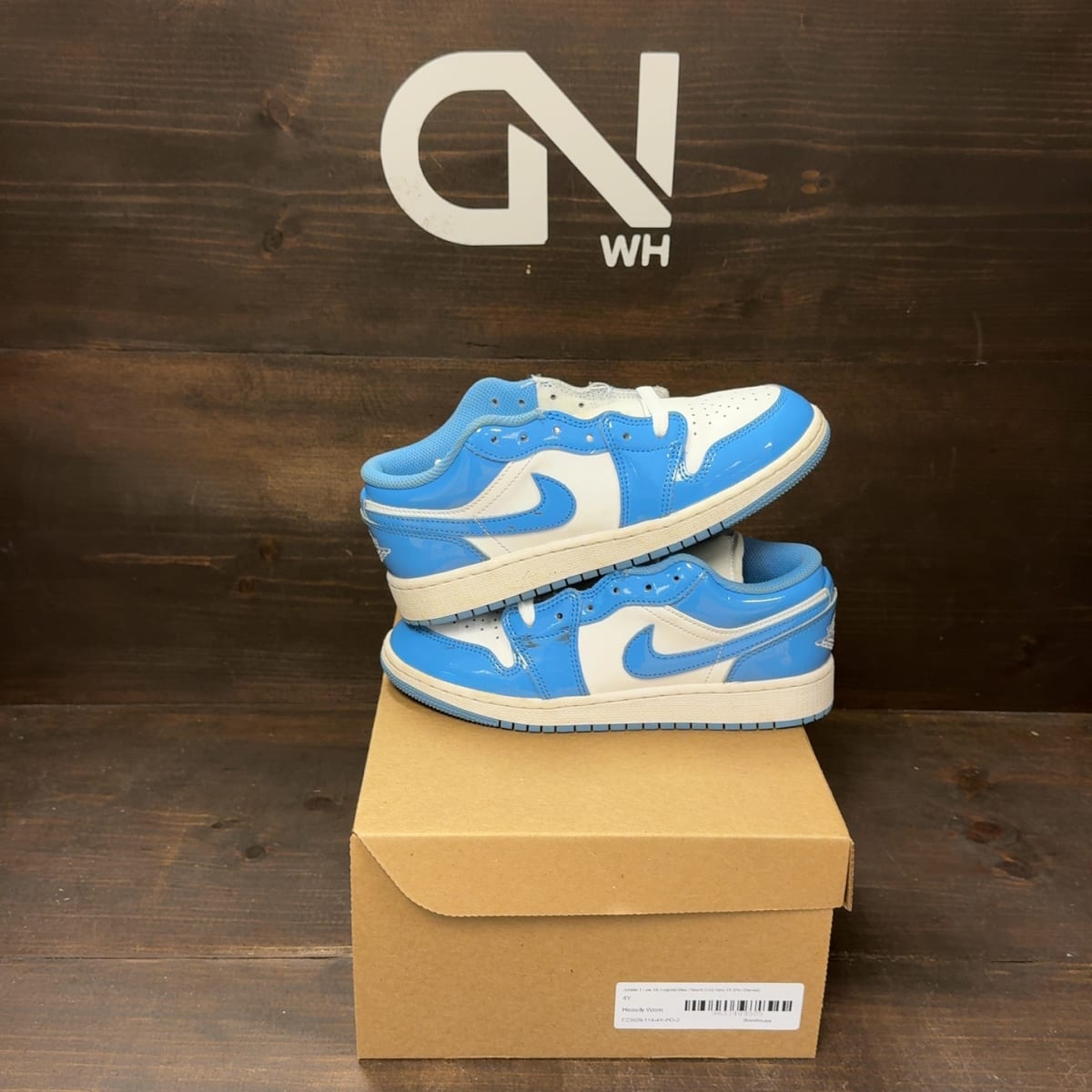 Jordan 1 Low SE Legend Blue Patent (GS) Size 4Y (Pre-Owned) - front
