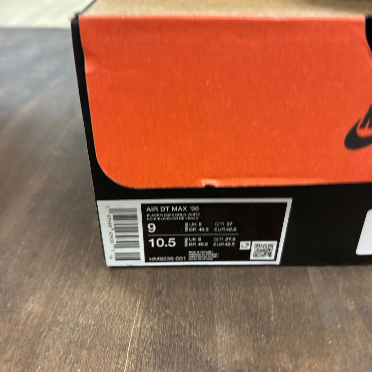 Nike Air DT Max '96 Black Vegas Gold Size 9 (Moderately Worn Pre-Owned) - aux