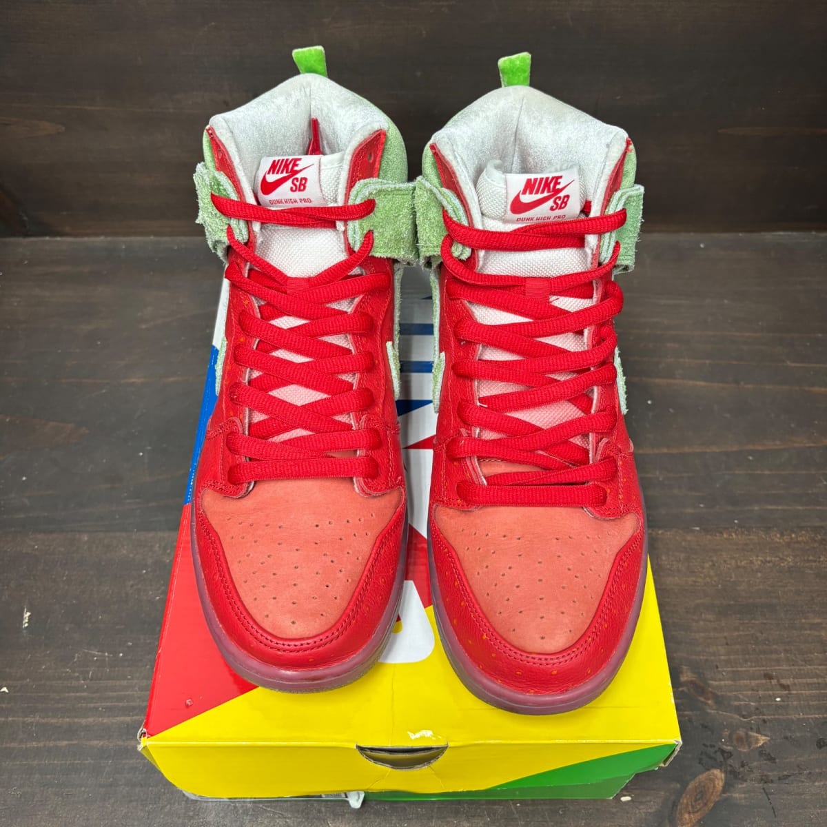 Nike SB Dunk High Strawberry Cough (Regular Box) Size 10 (Pre-Owned) - side
