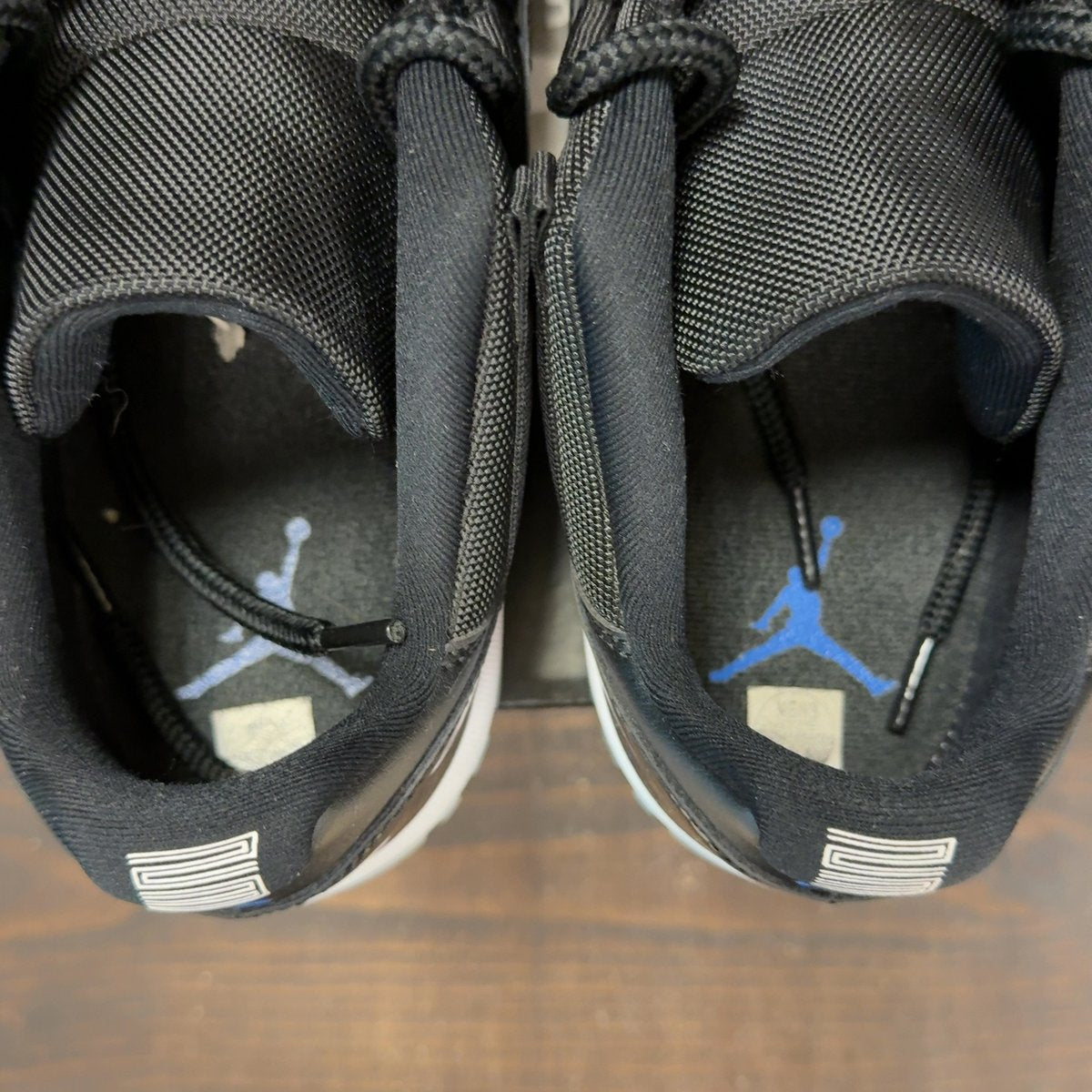 Jordan 11 Retro Low Space Jam Size 11 (Pre-Owned) - aux