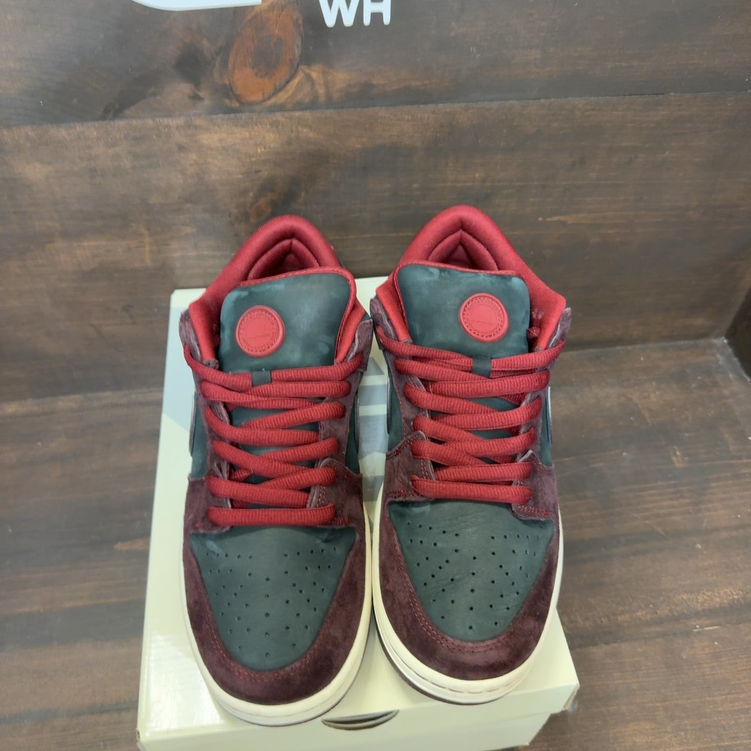 Nike SB Dunk Low Riot Skateshop Size 12 (Pre-Owned)