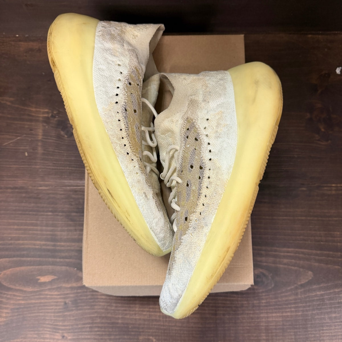 adidas Yeezy Boost 380 Calcite Glow Size 13 (Pre-Owned) - Image 2