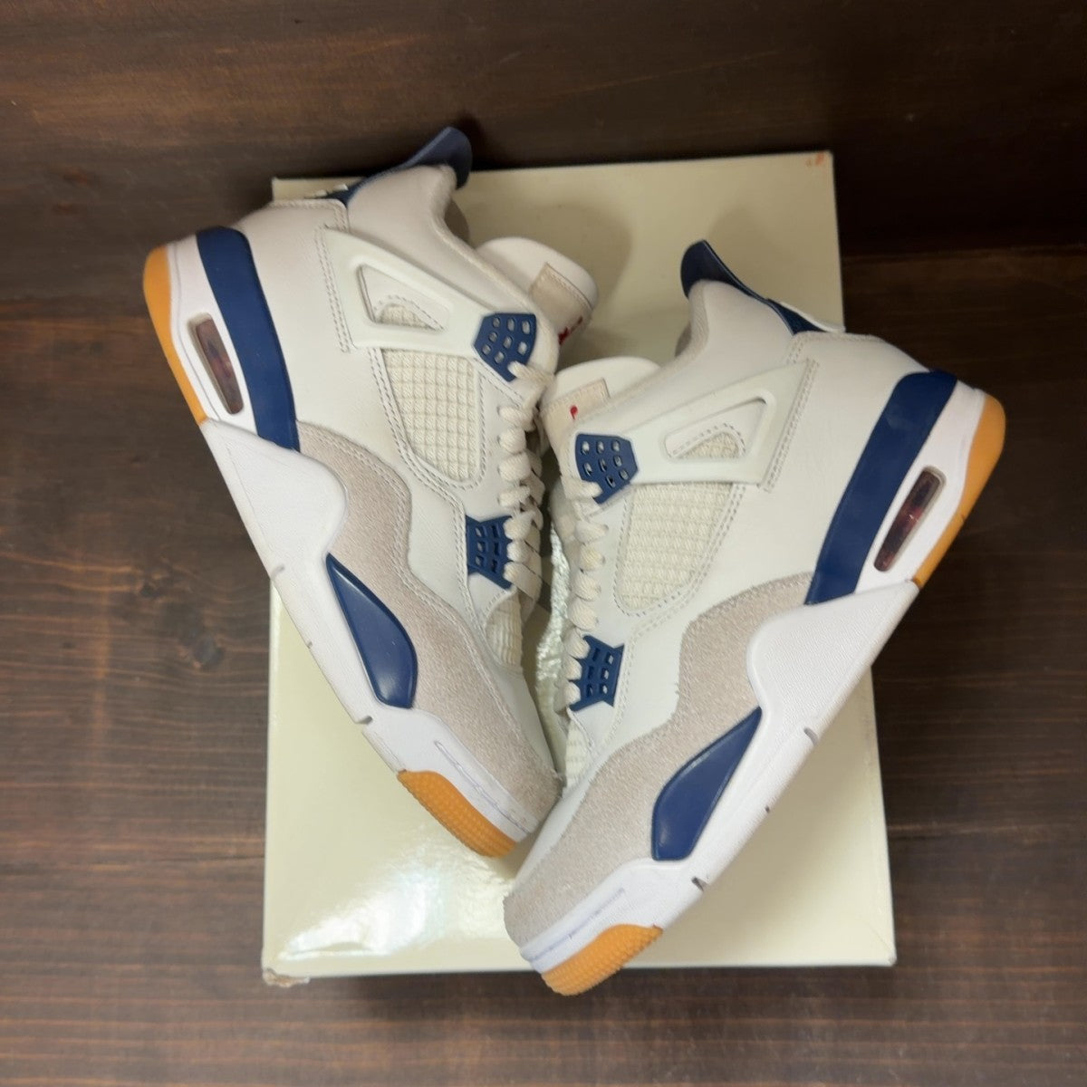 Jordan 4 Retro SB Navy Size 5 (Pre-Owned) - back