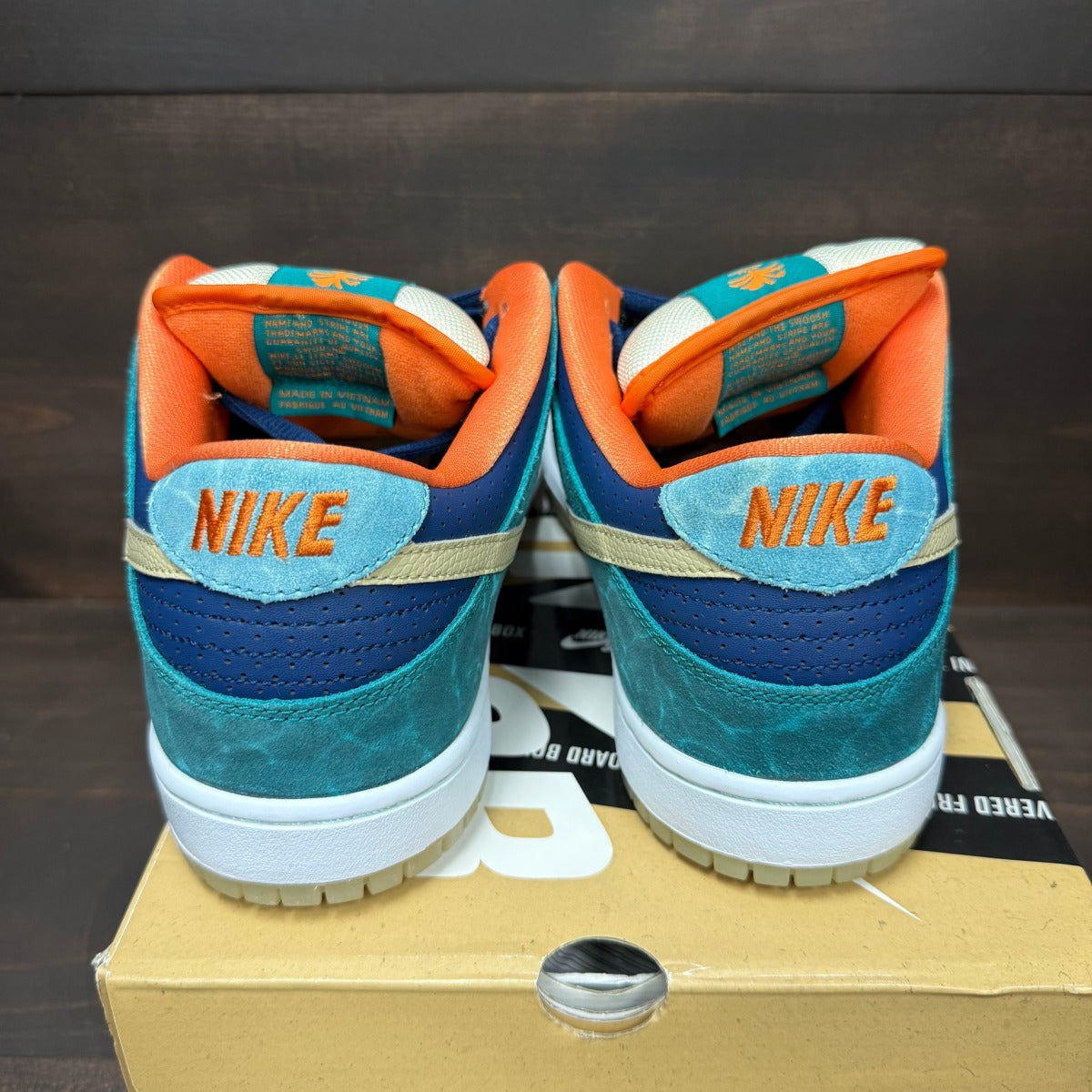 Nike SB Dunk Low MIA Skate Shop - Image 3