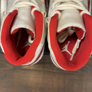 Jordan 11 Retro Cherry (2022) Size 9 (Pre-Owned) - aux