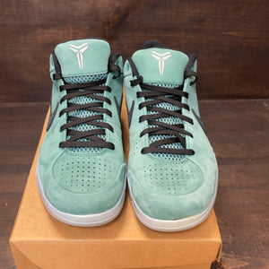 Nike Kobe 4 Protro Girl Dad Size 9.5 (Pre-Owned) - Image 3