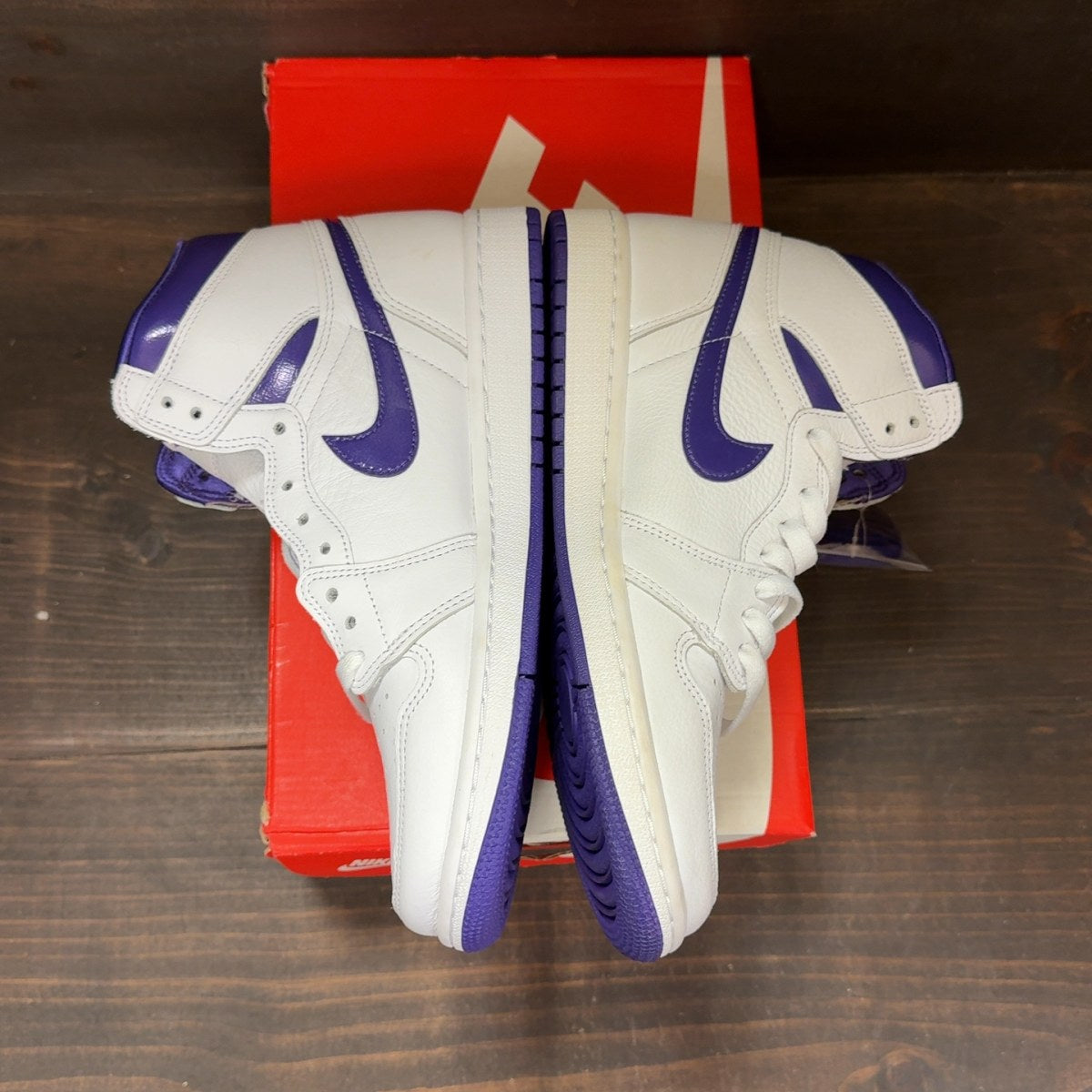 Jordan 1 Retro High Court Purple (Women's) Size 9W (Pre-Owned) - Image 4