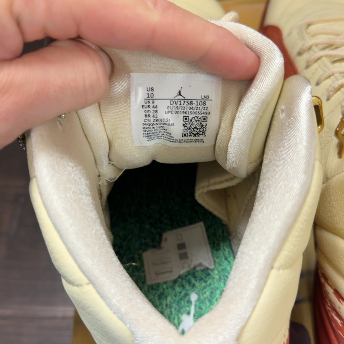 Jordan 12 Retro Eastside Golf Out of the Clay Size 10 (Pre-Owned) - aux