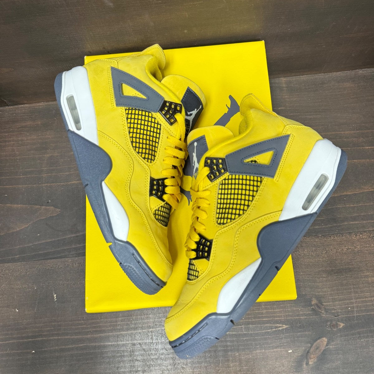 Jordan 4 Retro Lightning (2021) - Image 4