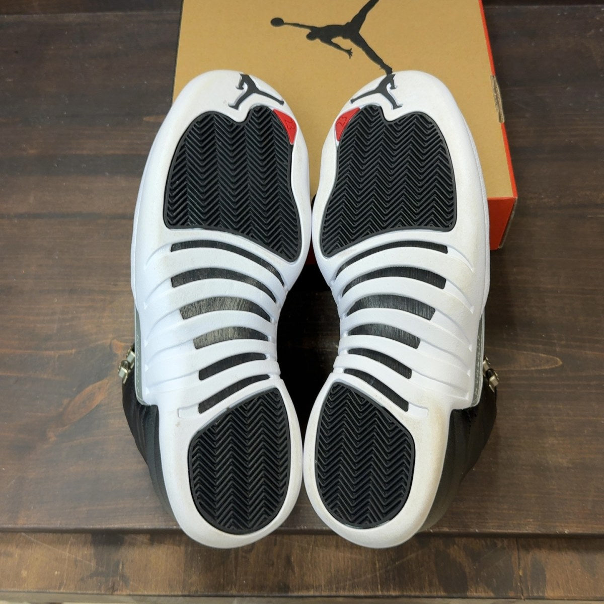 Jordan 12 Retro Playoffs (2022) Size 10 (Pre-Owned)