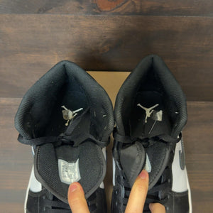 Jordan 1 Mid Black White Iron Grey Size 13 (Pre-Owned) - Image 4