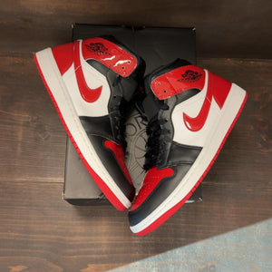 Jordan 1 Mid SE Patent Bred Toe Size 9 (Pre-Owned) - back
