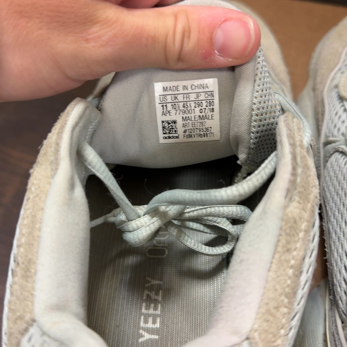 adidas Yeezy 500 Salt Size 11 (Pre-Owned) - aux