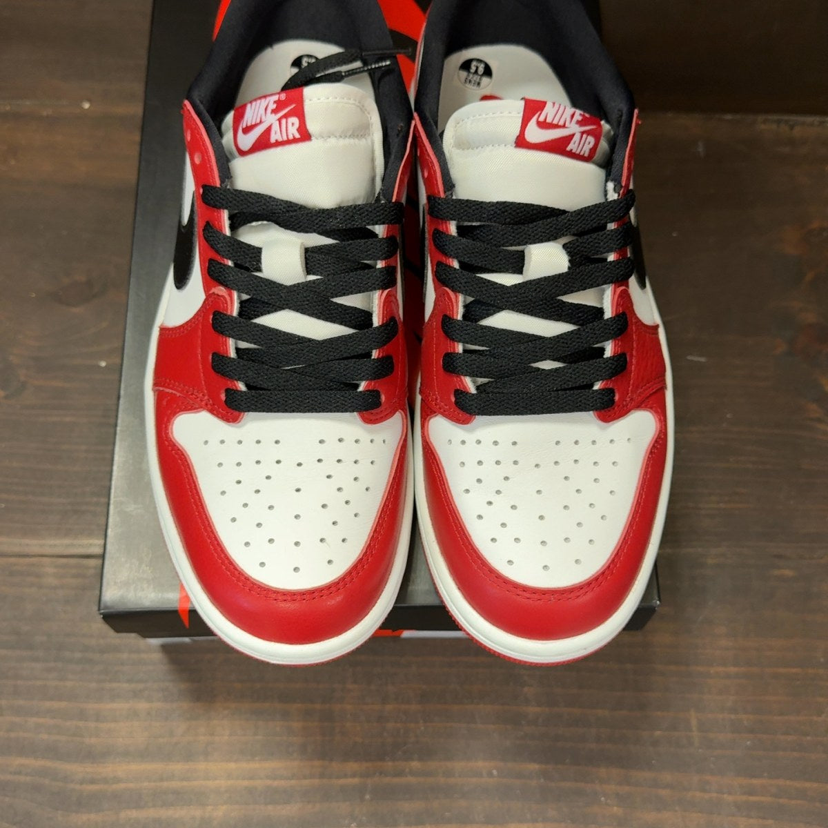Jordan 1 Retro Low OG Chicago (2025) - Image 3