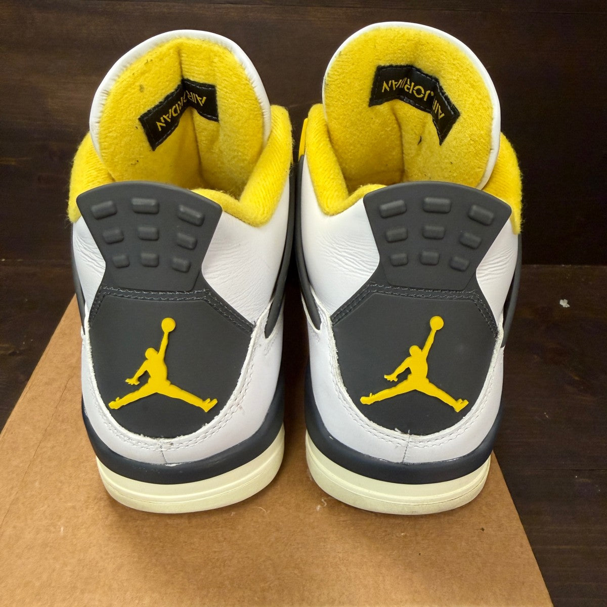 Jordan 4 Retro Vivid Sulfur (Women's) Size 10W (Pre-Owned) - Image 4