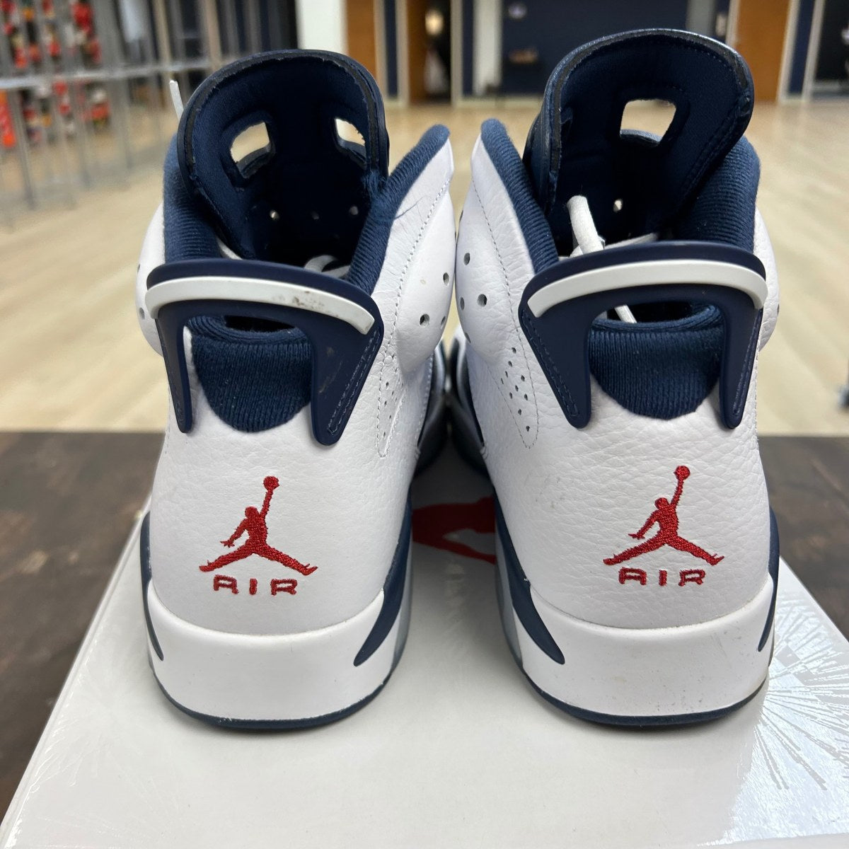 Jordan 6 Retro Olympic (2024) - Image 4