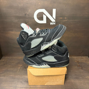 Jordan 5 Retro OG Black Metallic Reimagined Size 9.5 (Pre-Owned) - Image 1
