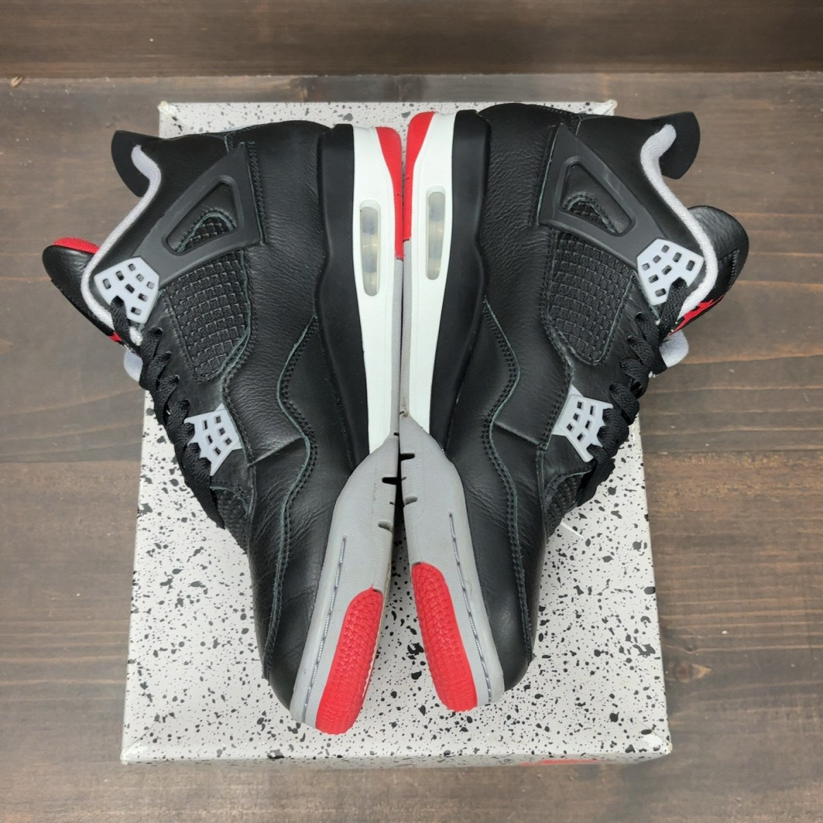 Jordan 4 Retro Bred Reimagined Size 11 (Pre-Owned)