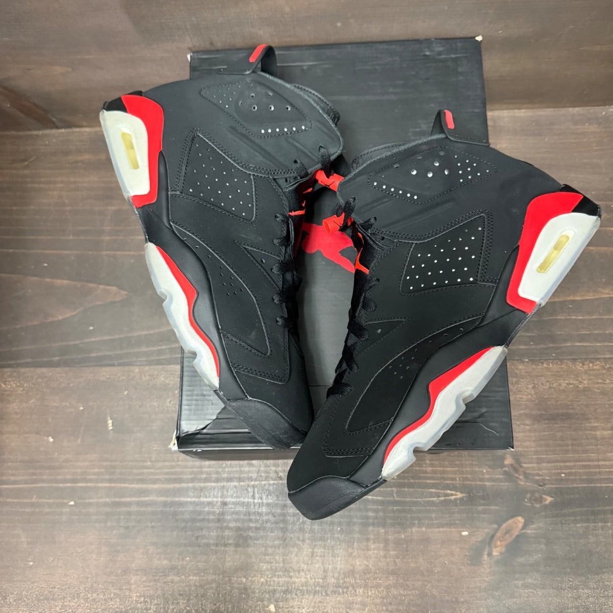 Jordan 6 Retro Black Infrared (2019) - Image 4