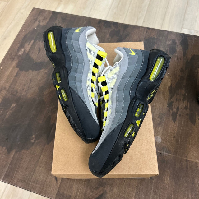 Nike Air Max 95 OG Neon (2020) Size 11.5 (Pre-Owned) - Image 1