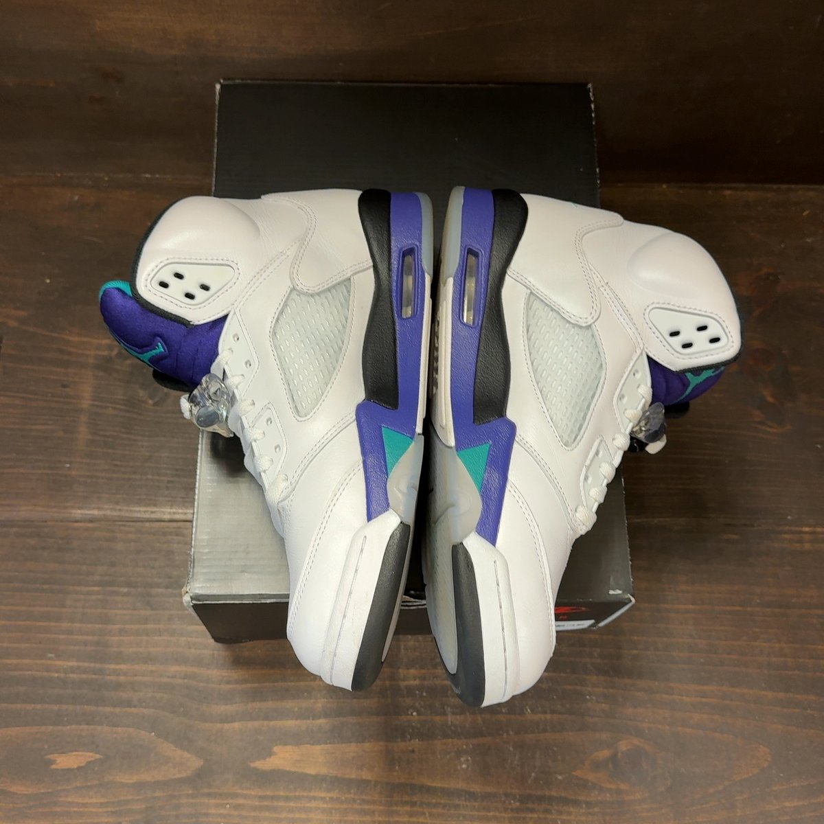 Jordan 5 Retro Grape (2025) Size 9.5 (Pre-Owned) - aux
