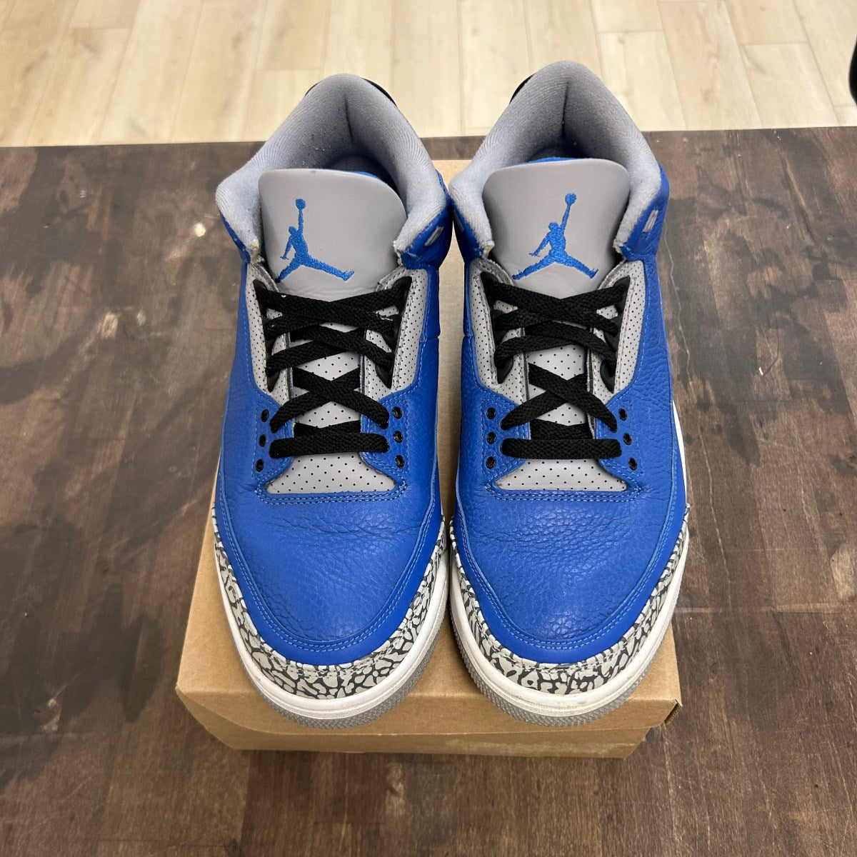 Jordan 3 Retro Varsity Royal Cement Size 11 (Pre-Owned) - Image 2