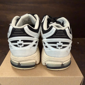 New Balance 1906R White Black Metallic Size 11.5 (Pre-Owned) - Image 4