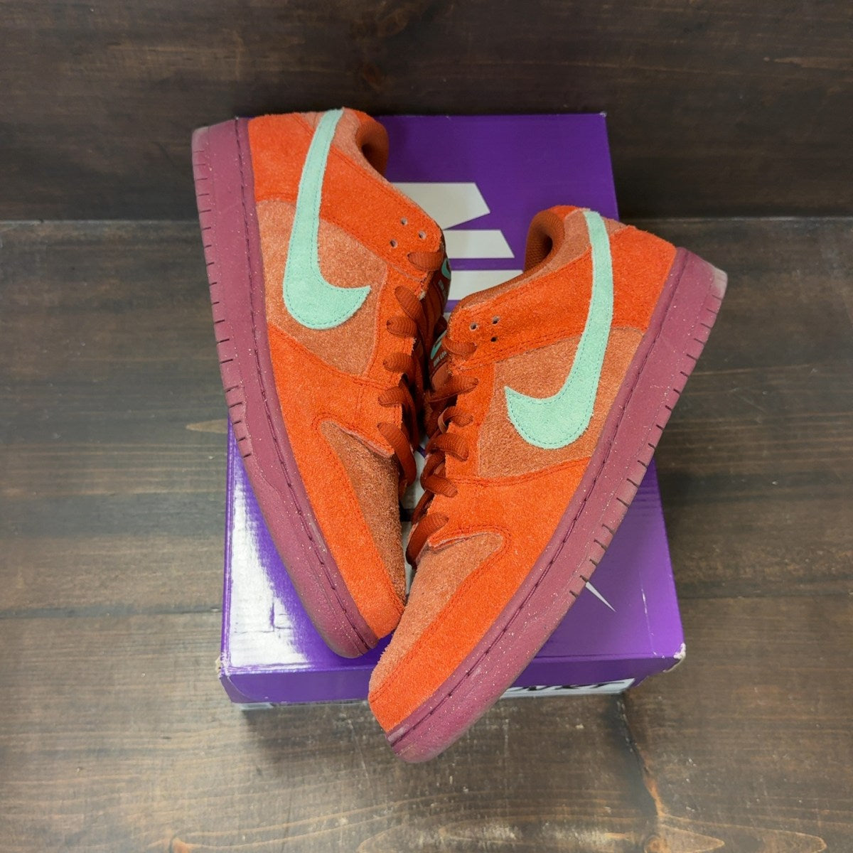 Nike SB Dunk Low Mystic Red Rosewood Size 10 (Pre-Owned) - Image 2