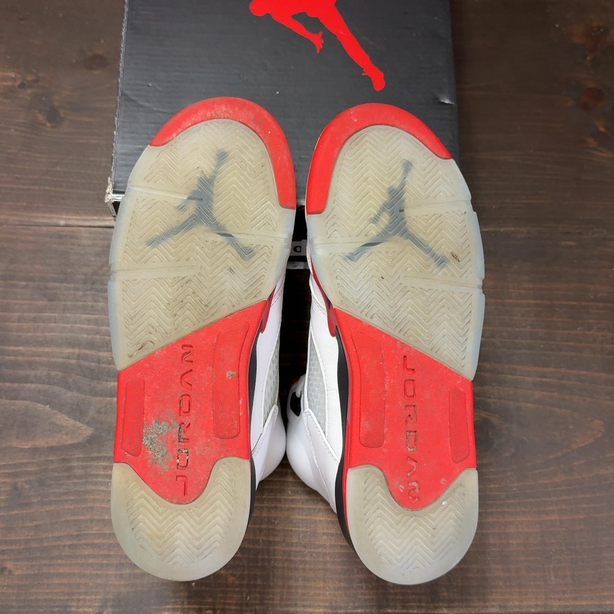 Jordan 5 Retro Fire Red Black Tongue (2025) (GS) Size 7Y (Pre-Owned) - aux