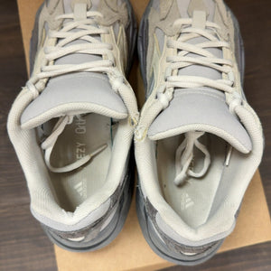 adidas Yeezy Boost 700 V2 Tephra Size 9 (Pre-Owned) - Image 5