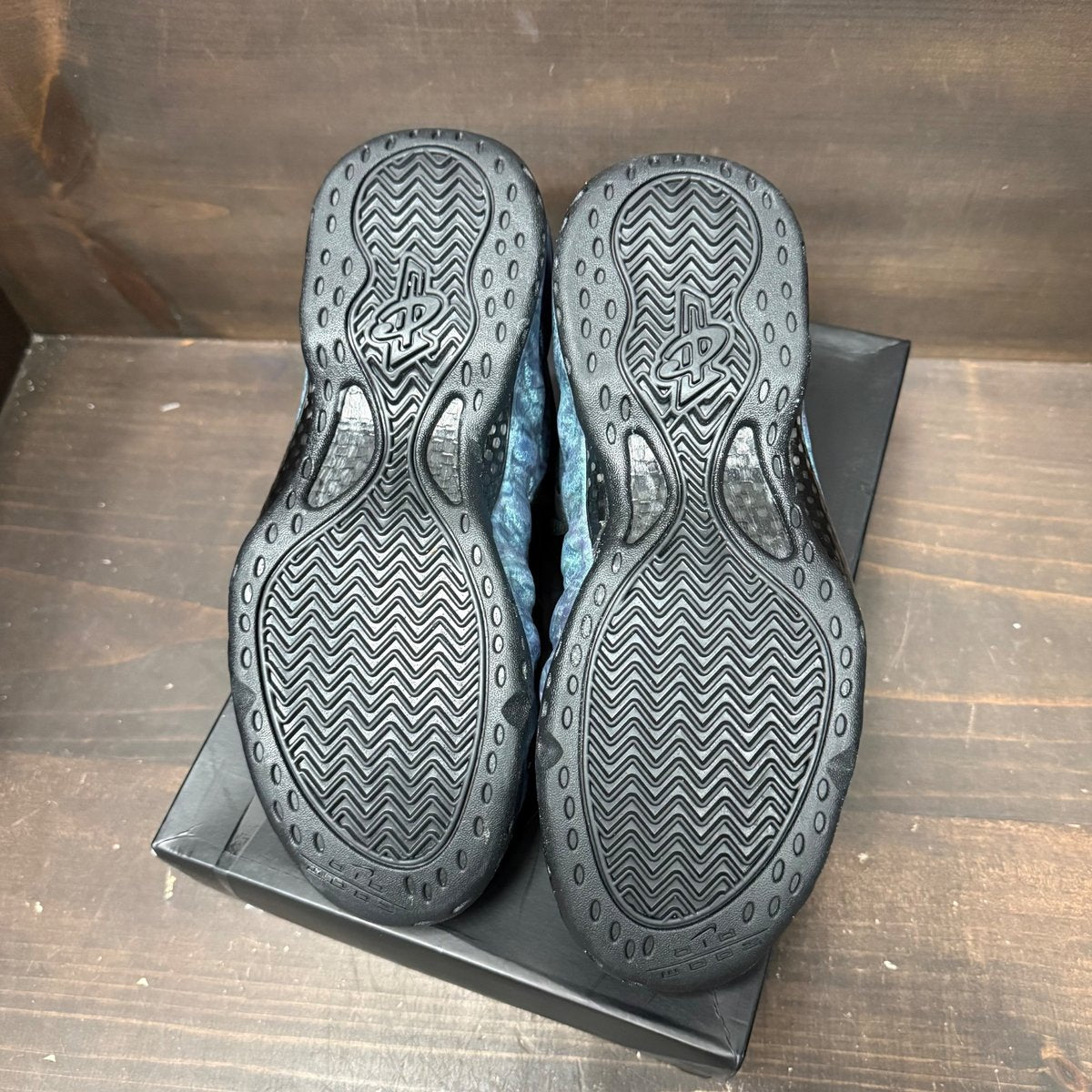 Nike Air Foamposite One Abalone Size 9 (Pre-Owned) - box