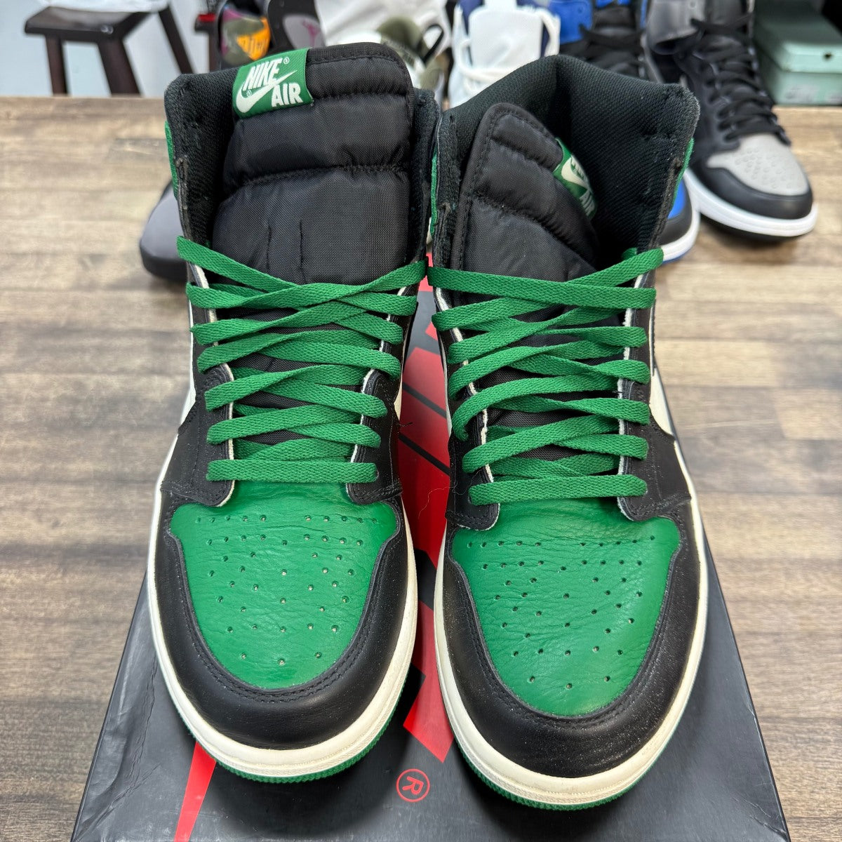 Jordan 1 Retro High Pine Green Size 13 (Pre-Owned) - Image 3