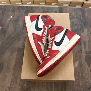 Jordan 1 Retro High OG Chicago Lost and Found (GS) Size 4Y (Pre-Owned) - Image 1